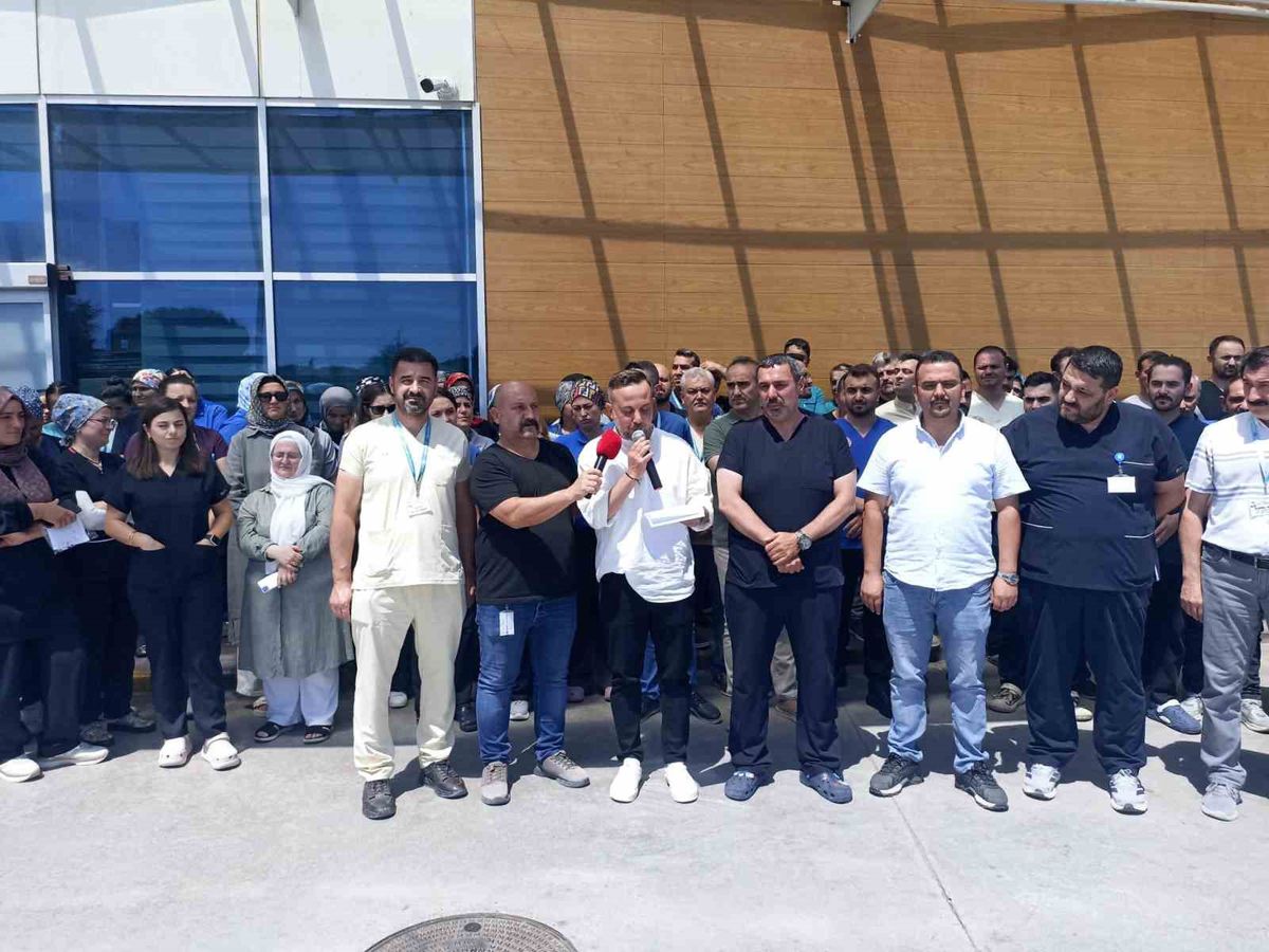 Bafra'da Sağlıkçılar Trileçe Tatlısından Zehirlendi: Sendikalardan Ortak Tepki