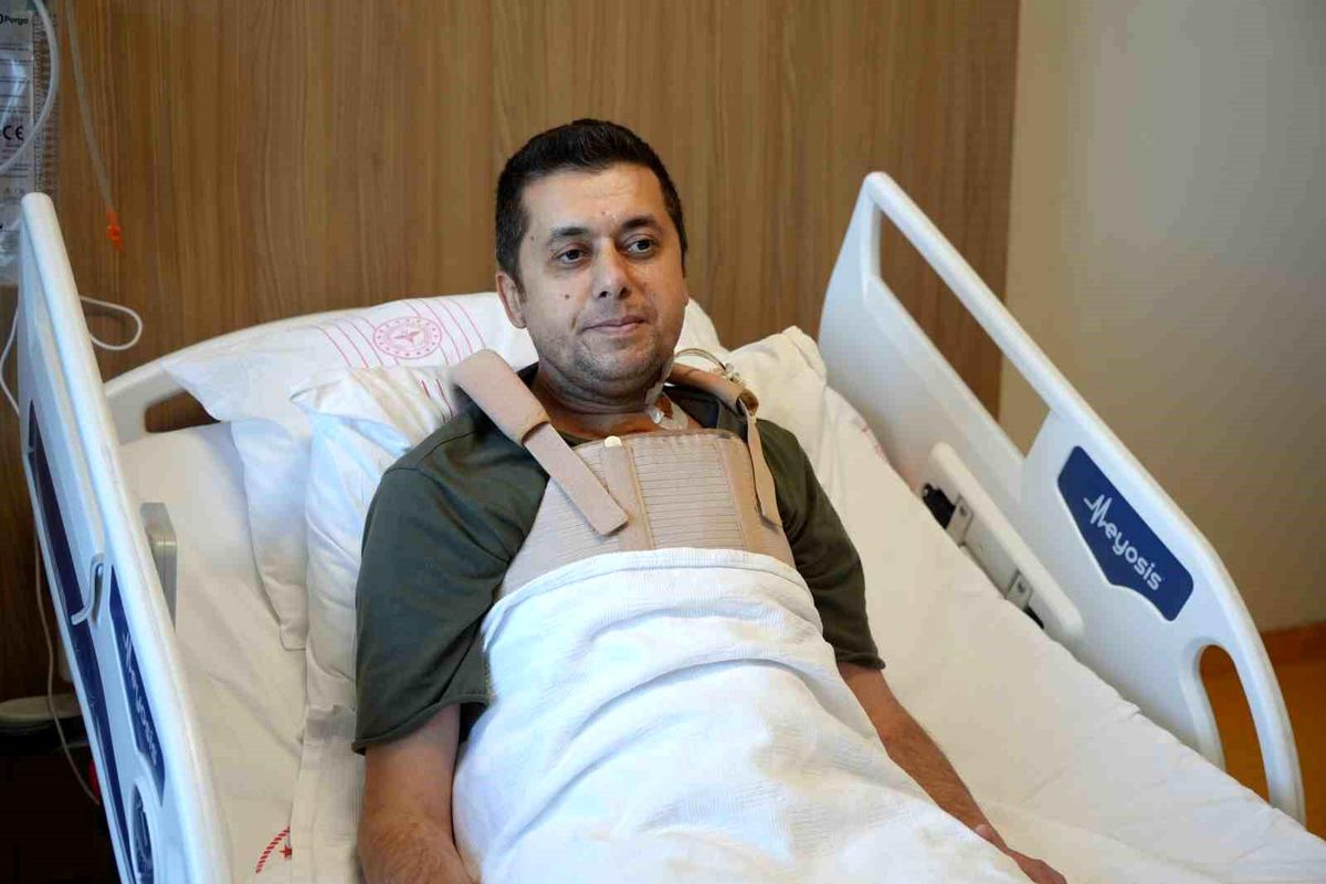 Hataylı hasta 90 cm yapay damarla sağlığına kavuştu