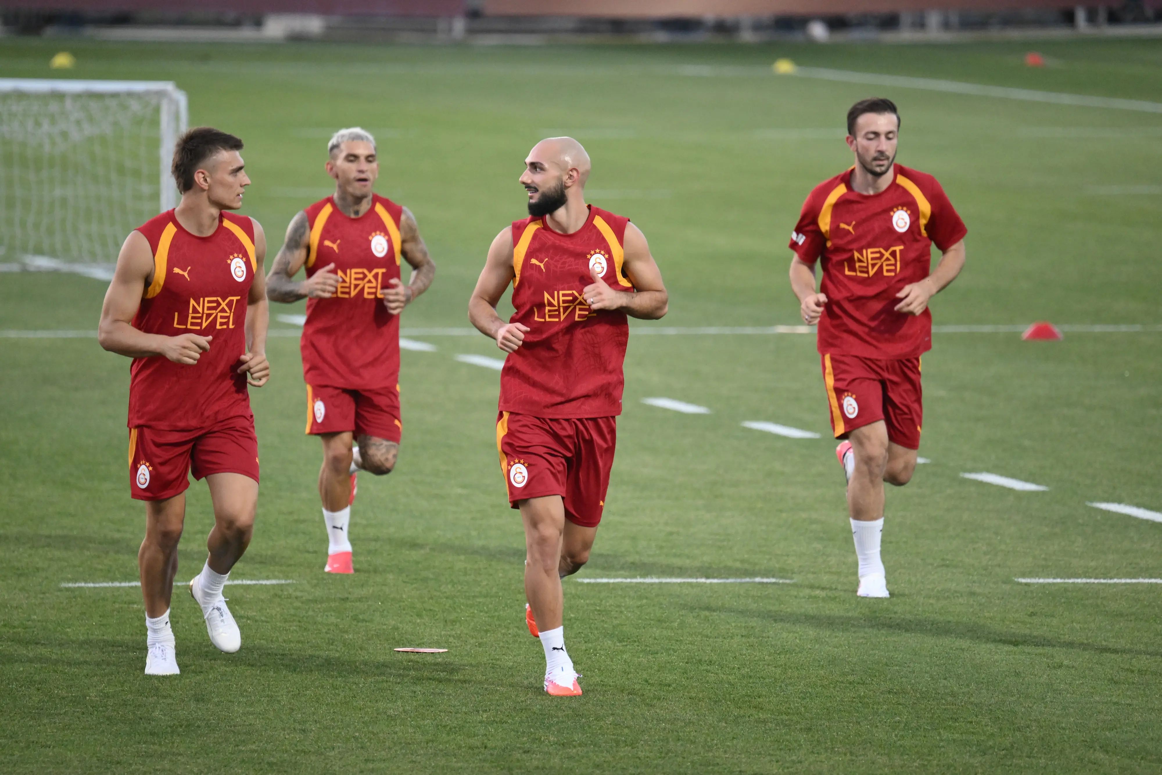 Galatasaray'da yeni sezonun ilk antrenmanı yapıldı