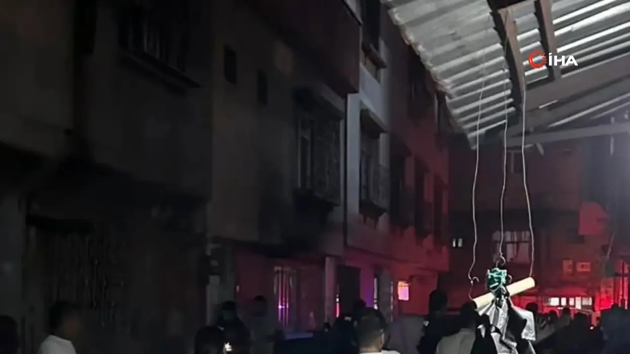 Gaziantep'te aile faciası: Baba-oğul tartışması kanla bitti
