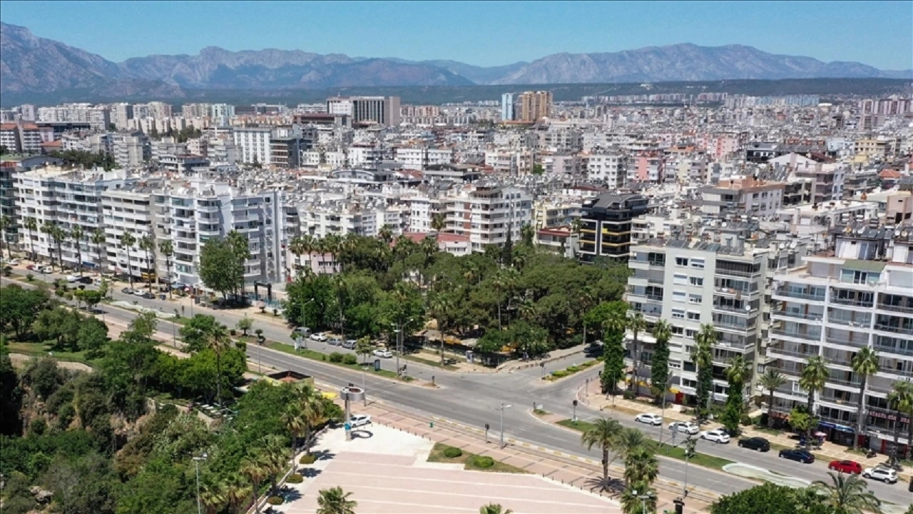 Aidat 20 bin TL oldu, yetmedi 100 bin TL istediler! Antalya'da lüks rezidansta aidat davası