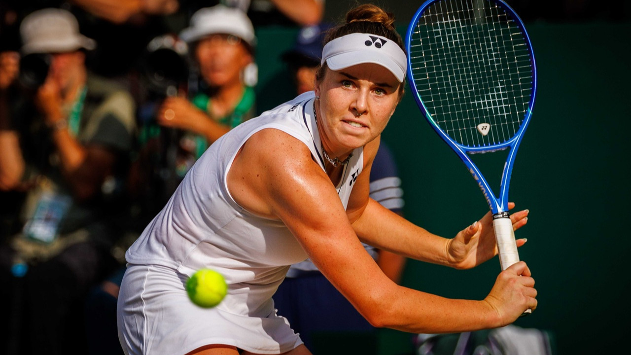 Wimbledon'da tek kadınlarda şampiyon Noskova