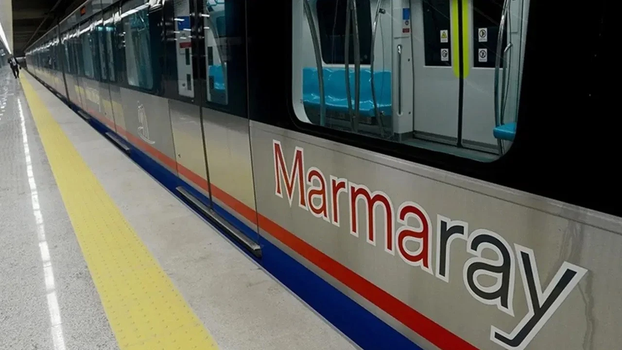 Marmaray'da intihar vakası daha: Yenikapı istasyonunda bir kişi raylara atladı