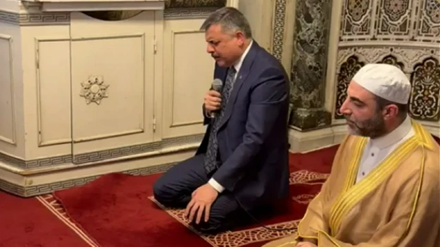 Bakan Çiftçi Emevi Camii'nde Kur'an-ı Kerim tilavet etti