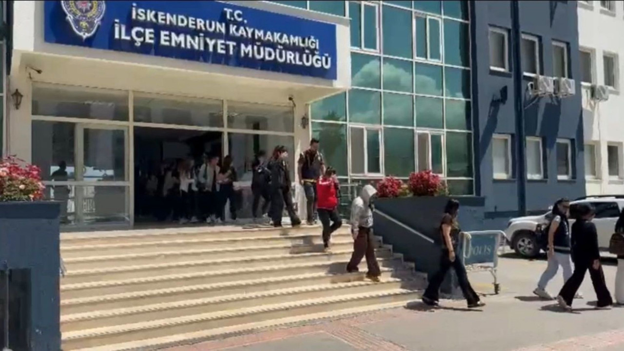 Hatay’da masaj salonlarına kapsamlı denetim: 31 yabancı uyruklu kadın sınır dışı edilecek