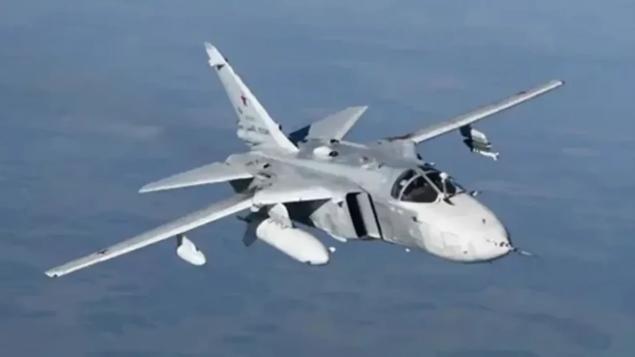 Ukrayna'ya ait Su-24M savaş uçağı düştü: 2 pilot hayatını kaybetti