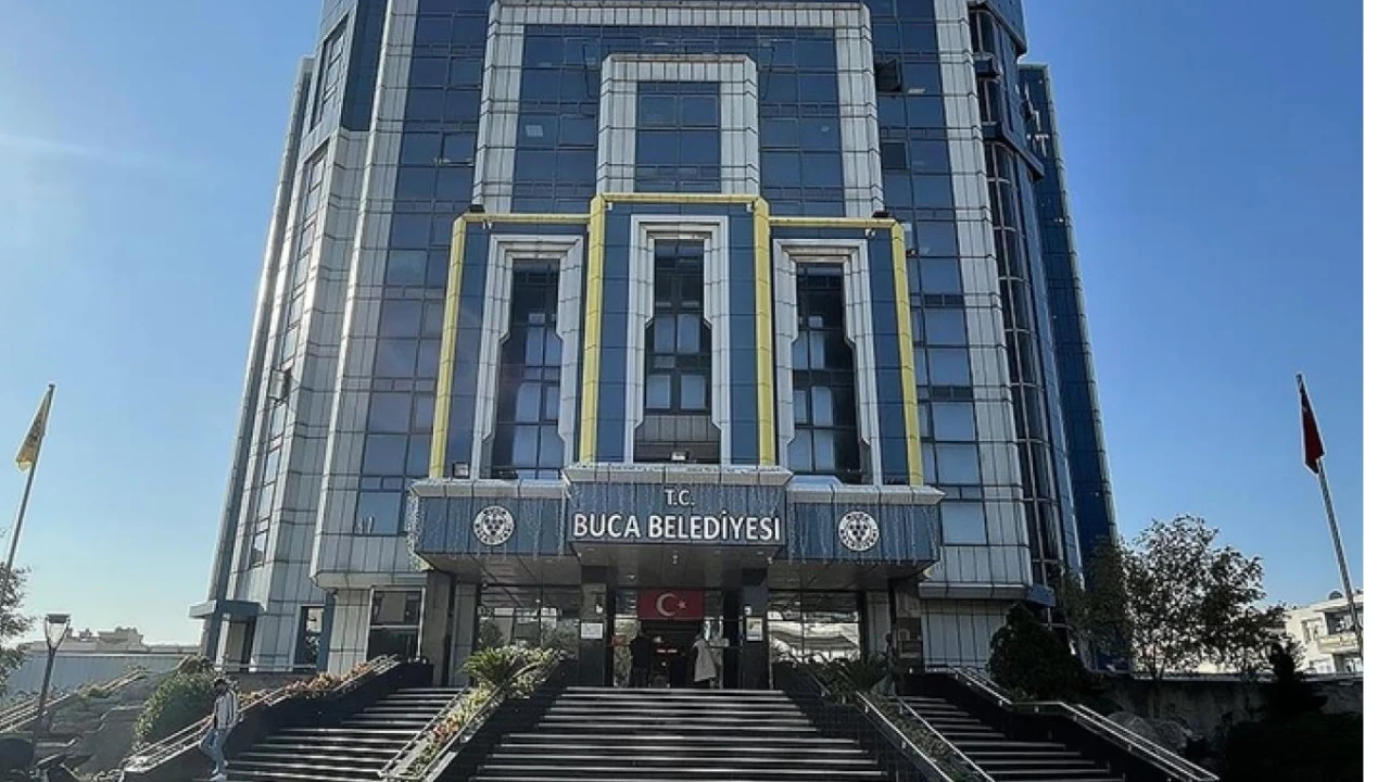 Buca Belediyesi'nde 54 şüpheli adliyeye sevk edildi
