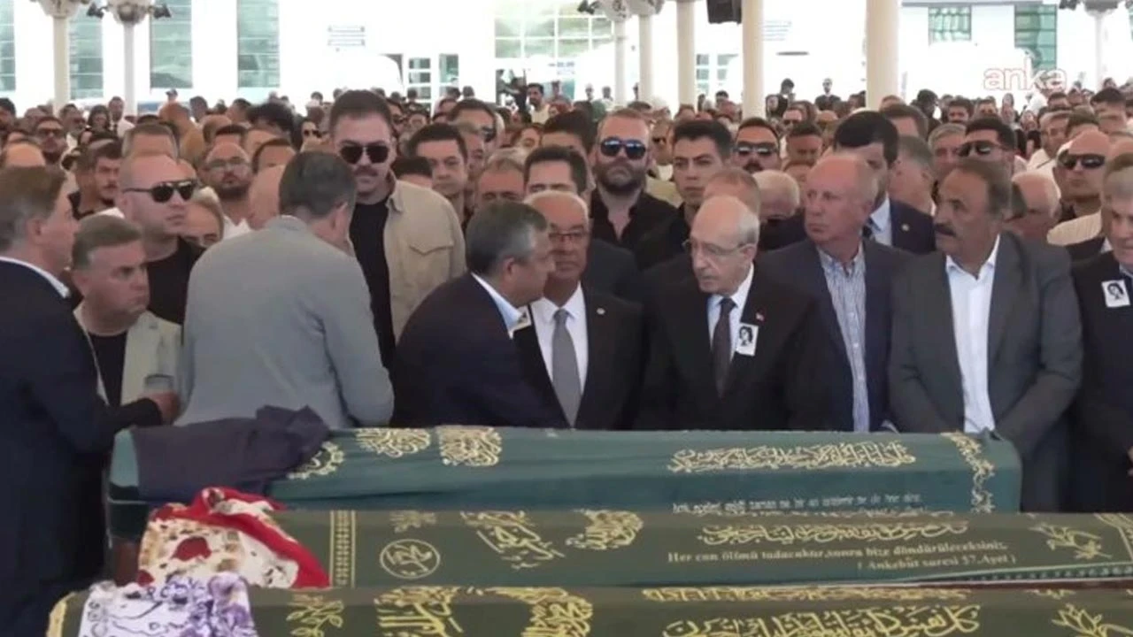 Kılıçdaroğlu ve Özel, Deniz Baykal'ın Eşi Olcay Baykal'ın Cenaze Töreninde Selamlaştı