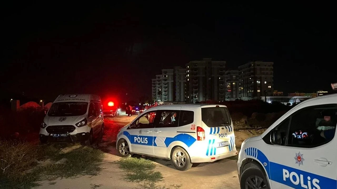 Antalya'da cezaevinden izinli çıkan hükümlü boş arazide ölü bulundu