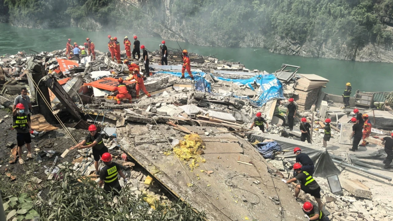 Çin'de heyelan faciası: Çok sayıda kişi toprak altında kaldı