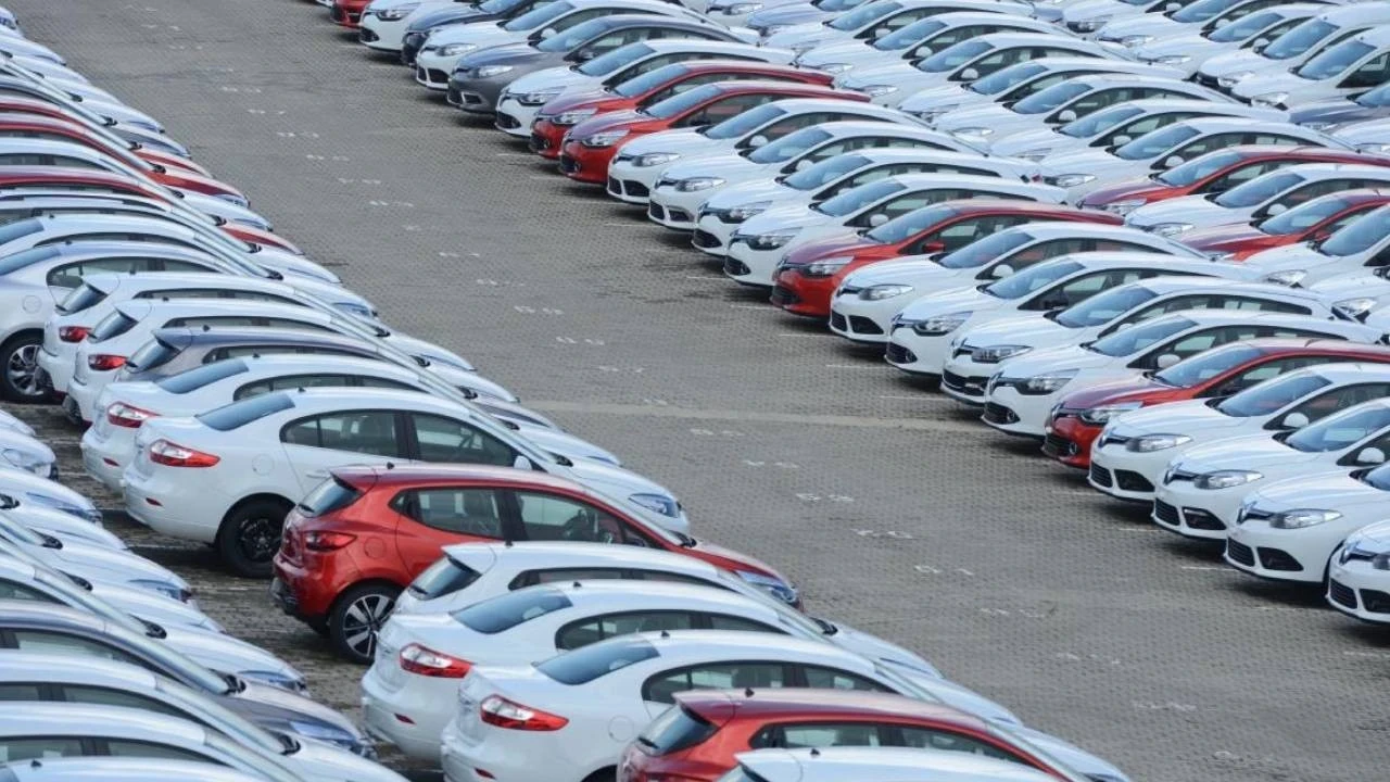 İkinci el otoda 6 ay 6 bin km satış yasağı yılbaşına kadar uzatıldı