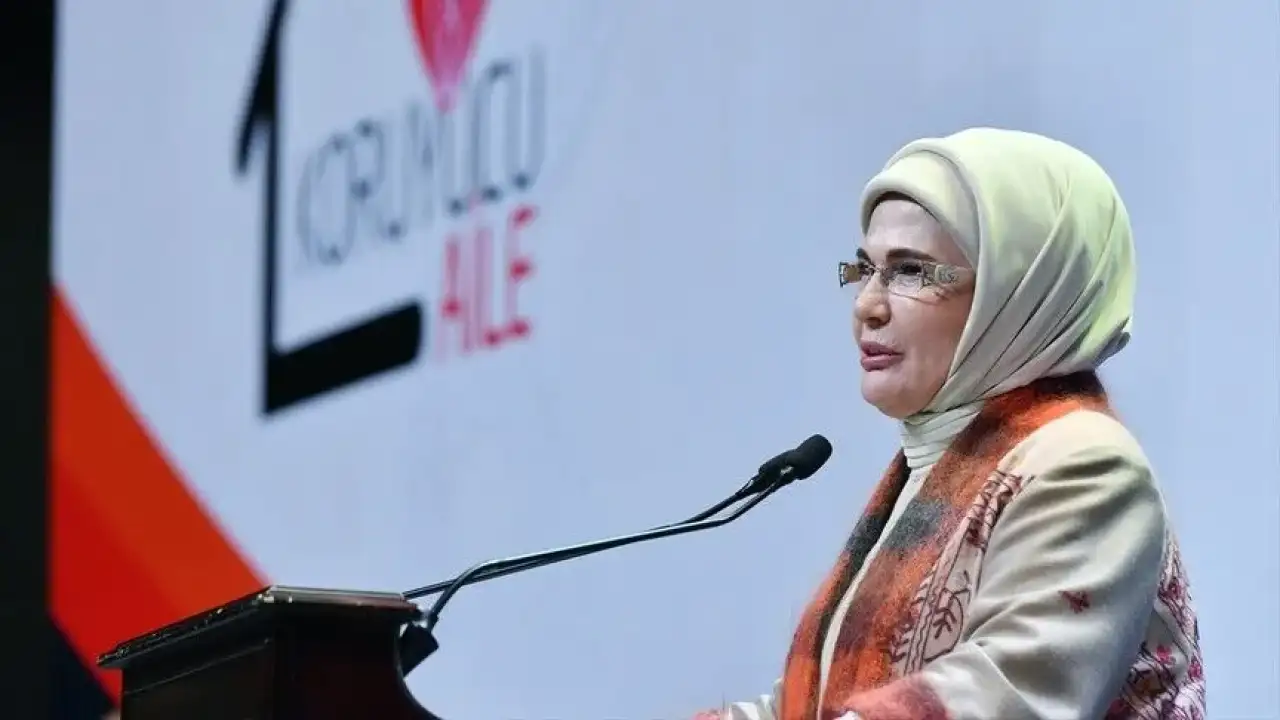 Emine Erdoğan'dan koruyucu aile çağrısı: "İnsanlık tüm çocuklarına sıcak bir yuva, adalet ve barış dolu bir dünya borçludur"