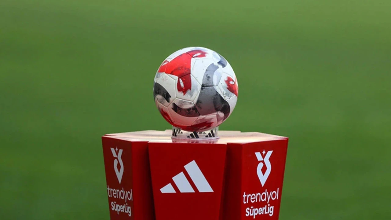 Süper Lig'de yeni sezonun muhtemel derbi haftaları belli oldu
