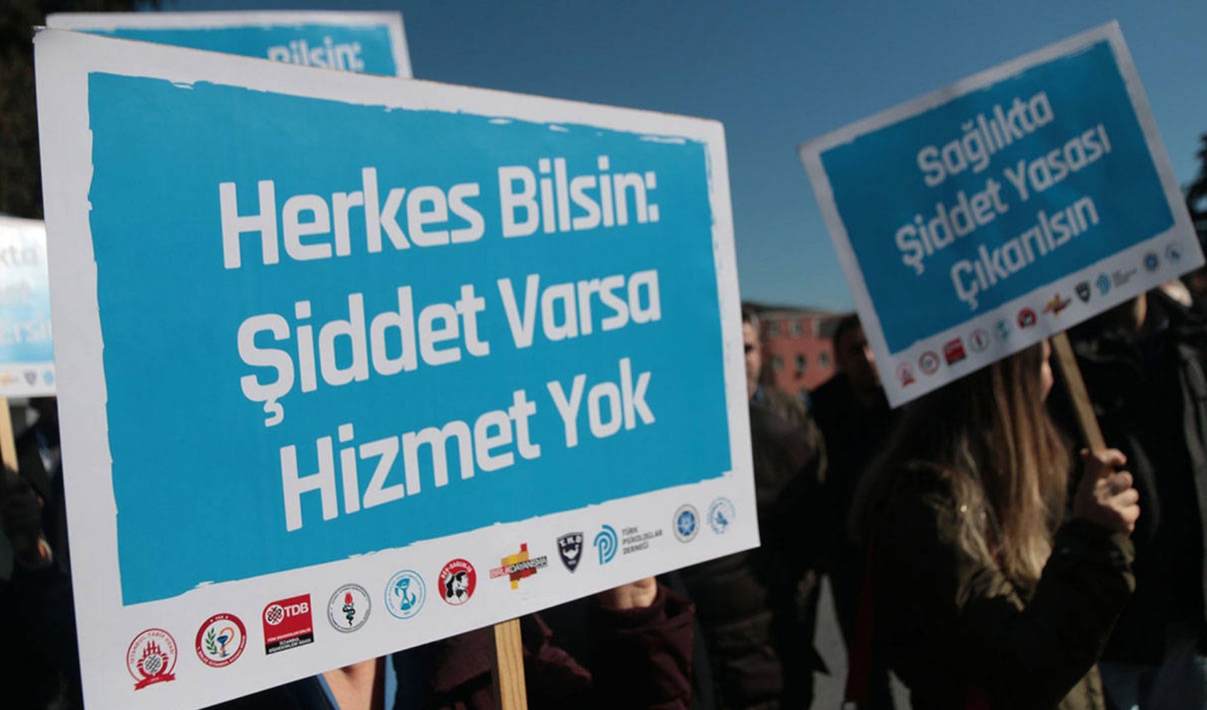 Sinop'ta sağlıkta şiddet dehşeti: Bebeğinin aşısını hatırlatan sağlık memuruna yumruklu saldırı