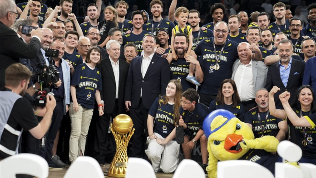 Fenerbahçe'de yıldız hamlesi! Jasikevicius Shane Larkin'i istiyor