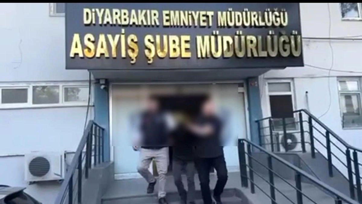 Diyarbakır'da Yapı Kredi ATM'si ve bazı iş yerlerini kurşunlayan 3 şüpheli yakalandı