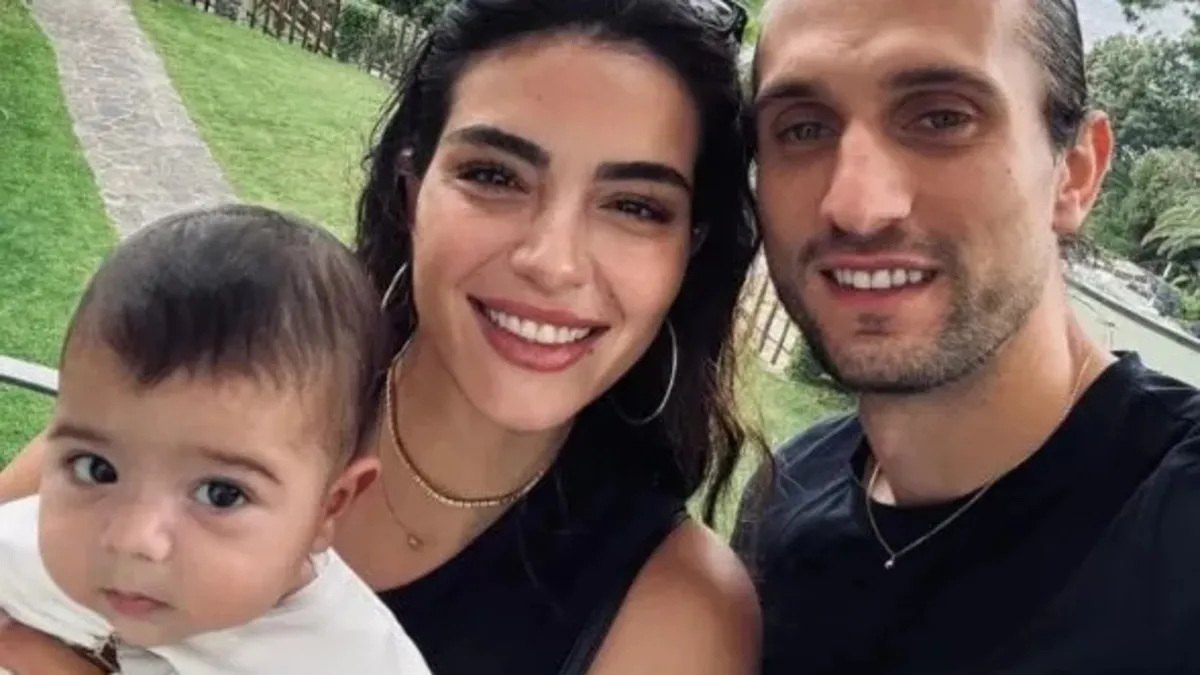 Tescilli güzel Melisa Aslı Pamuk Paris sokaklarını salladı! Güzelliğine beğeni yağdı