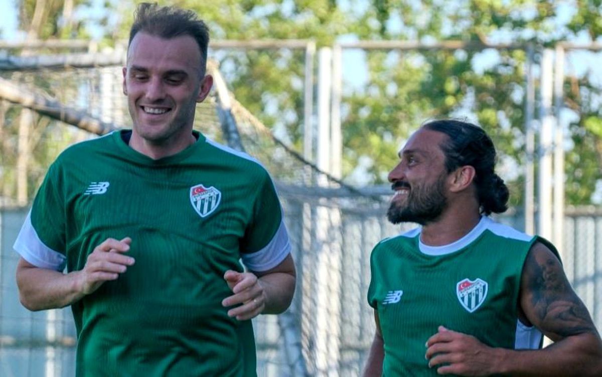 Bursaspor sezonun ilk antrenmanını yaptı
