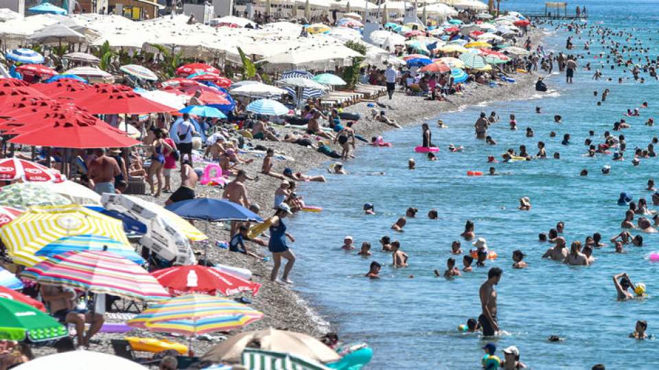 Meteoroloji'den 3 uyarı! Sağanak, rüzgar ve sıcak hava