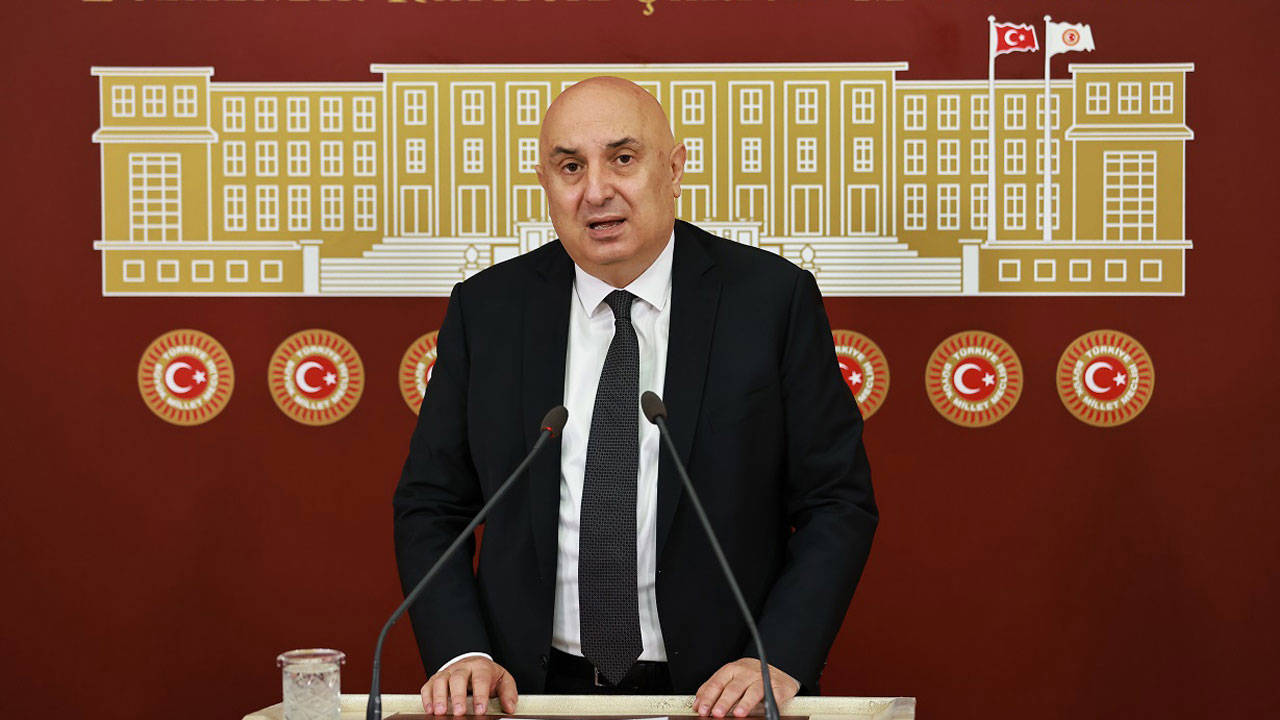 CHP PM Üyesi Engin Özkoç'tan 9 vekilin ihraç talebine sert tepki: Kurultay çağrısı yaptı
