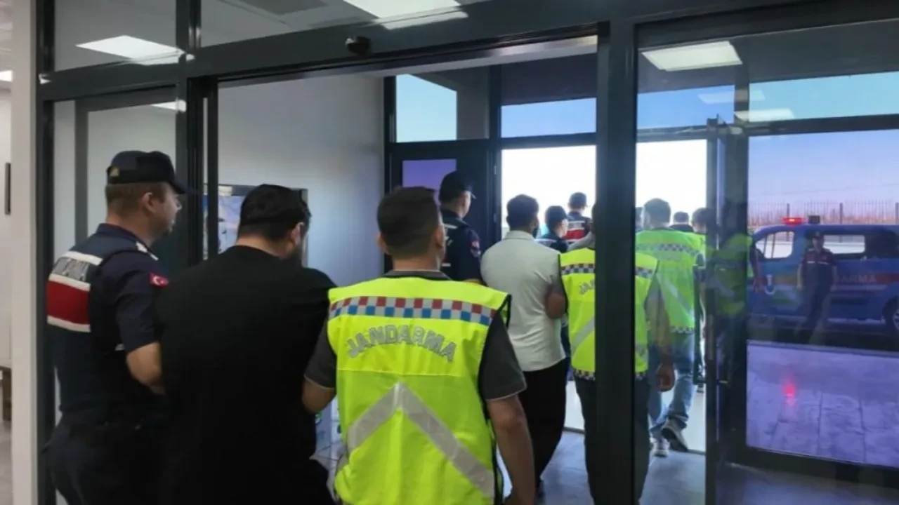 Organize suç örgütlerine operasyonlar sürüyor! 549 şüpheli gözaltına alındı: Milyonlarca TL'lik mal varlığına el konuldu