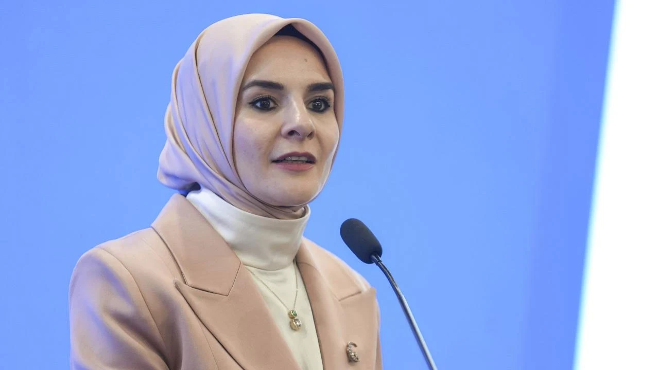 Bakan Göktaş: Ailelerin yanında olmaya devam edeceğiz