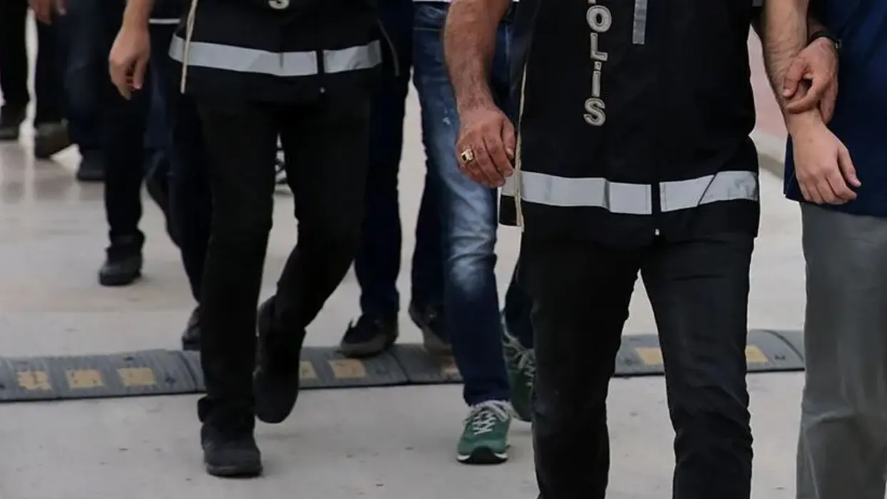 Emniyetten nokta operasyon! TKP/ML'ye yönelik operasyonda 9 şüpheli gözaltında