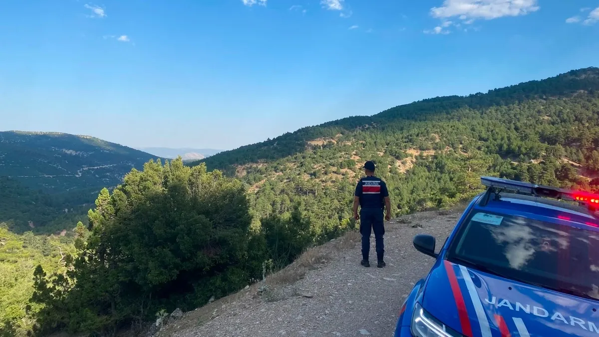 Alanya’da jandarma ekipleri ormanlık alanlarda yangın denetimi yaptı
