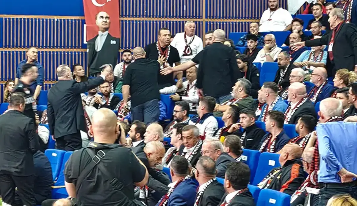 Gençlerbirliği Olağanüstü Genel Kurulu'nda gerginlik