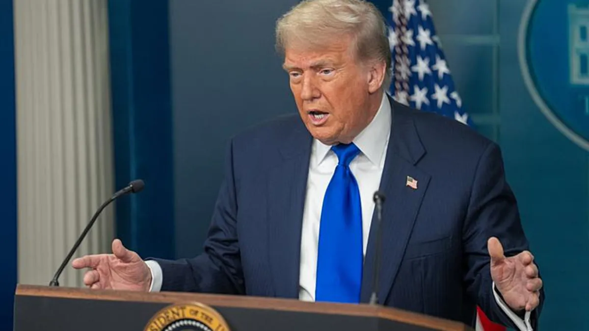 Trump’tan İran’a ‘Hürmüz’ resti: Boğazı elimizde tutacağız