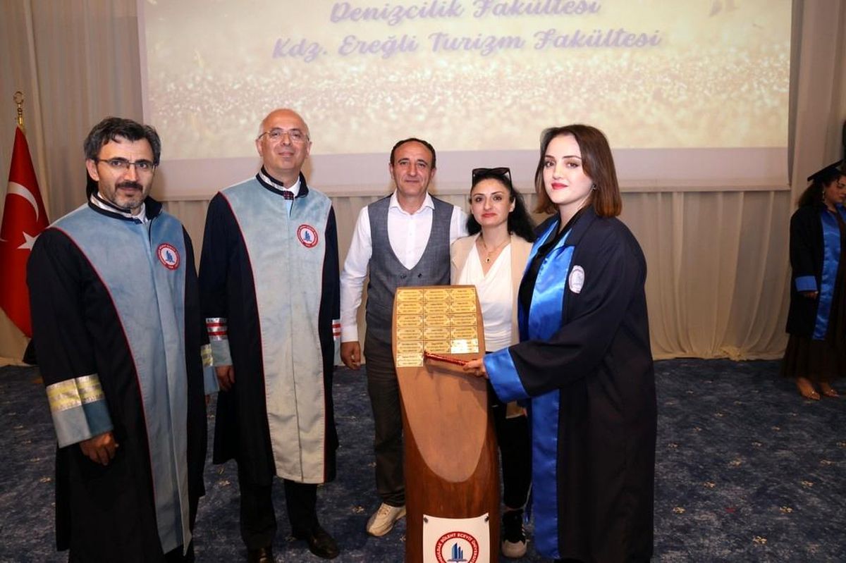 BEUN'da denizcilik ve turizm fakülteleri coşkulu mezuniyet töreni