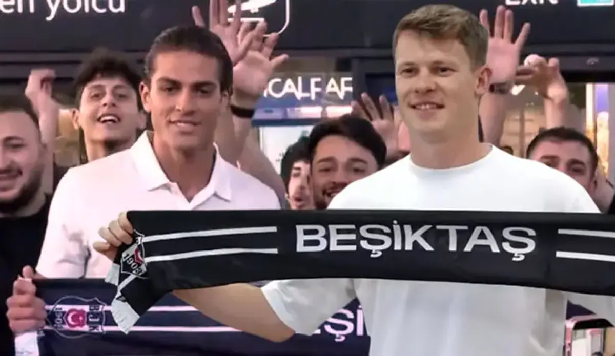 Beşiktaş'tan kaleye çifte transfer: Alexander Nübel ve Doğan Alemdar İstanbul'a geldi
