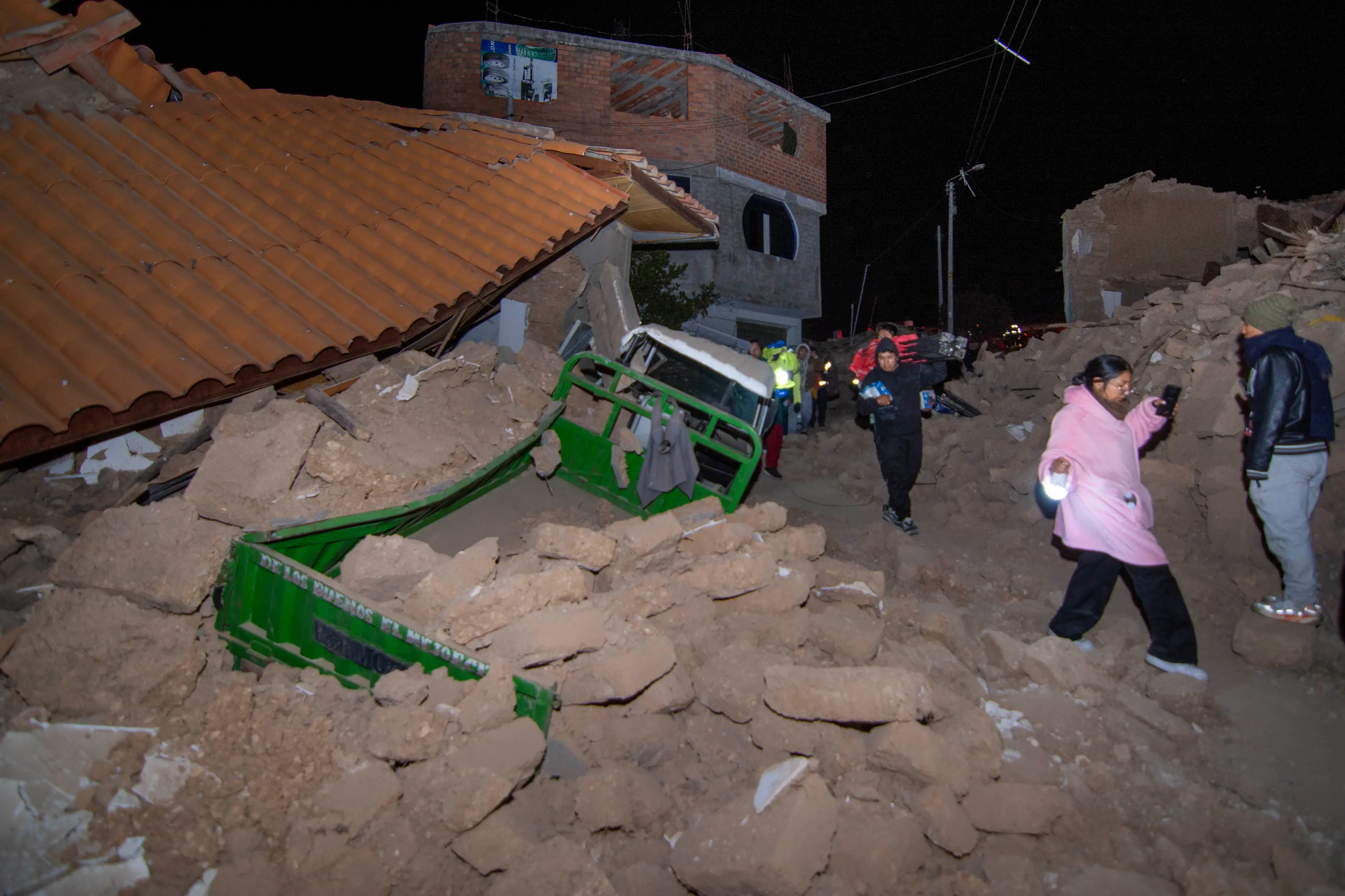 Peru'da depremler 6 can aldı
