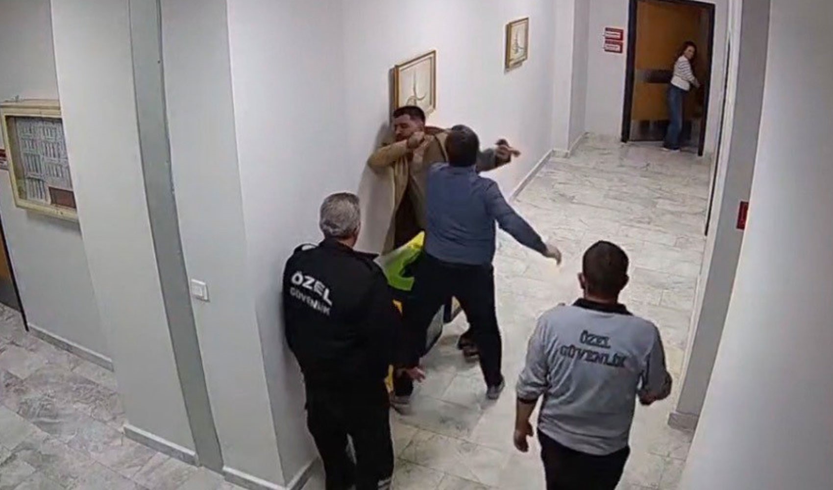 Hastane müdürünün darbettiği personel konuştu