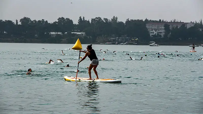 Adana’da ilk kez düzenlenen ‘Aquatlon ve Triatlon’ yarışması başladı