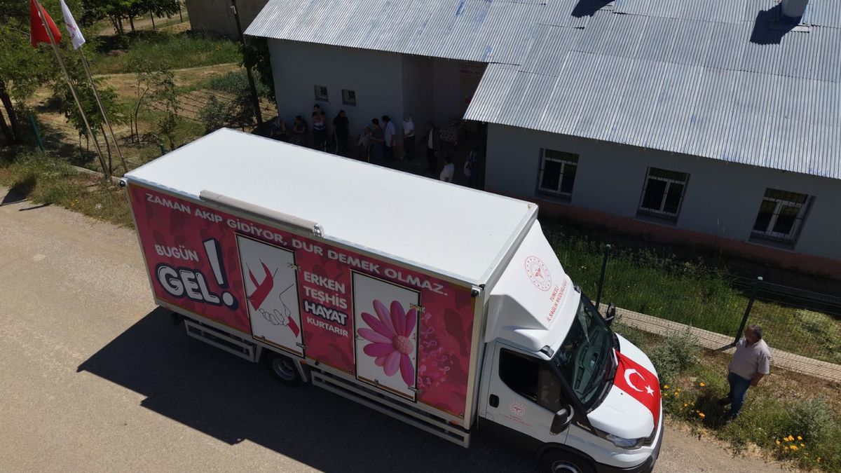 Tunceli'de Mobil Kanser Tarama Aracı erken teşhis için köy yollarında