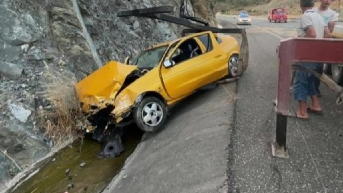 Muğla'da savrulan otomobil duvara çarptı: 1 yaralı