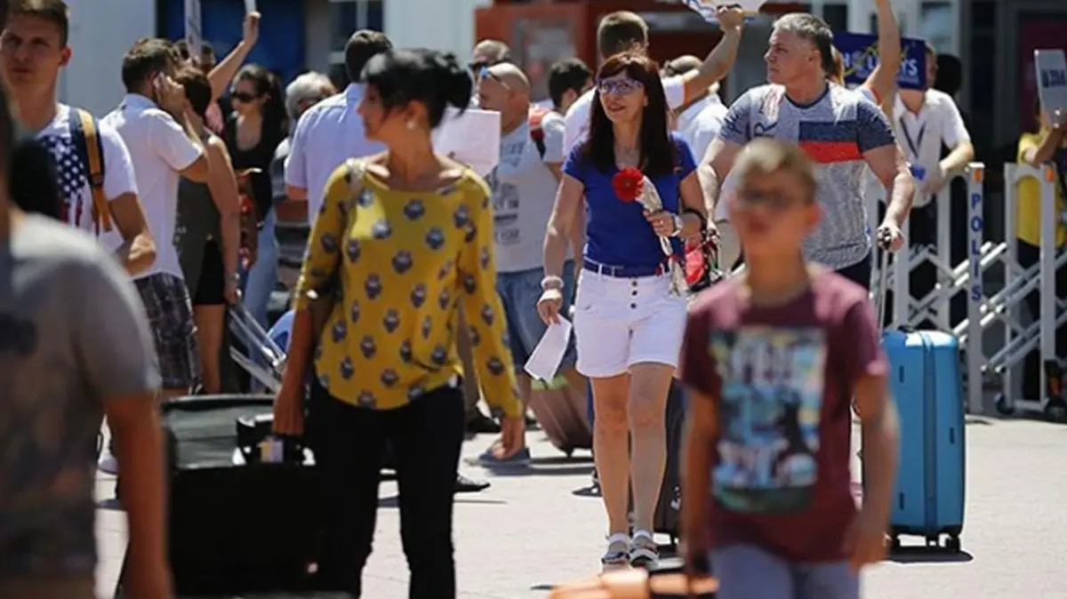 Körfez'deki gerilim Türkiye'yi öne çıkardı! Yabancı turistlerin tercihi Akdeniz oldu