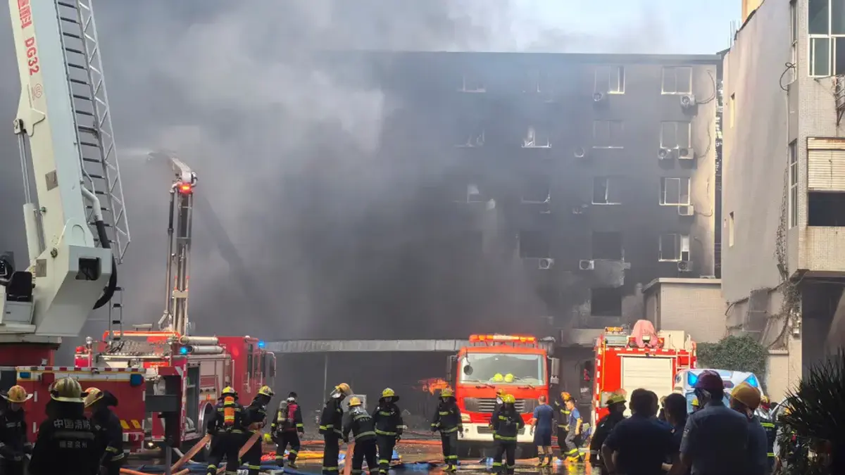 Çin’in “ayakkabı başkentinde” fabrika yangını: Can kayıpları var