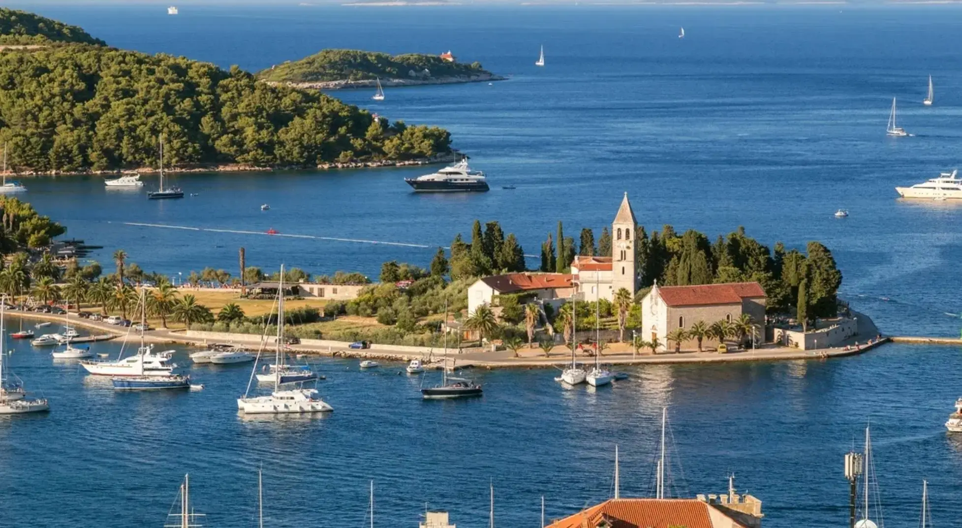 Avrupa'nın göbeğinde sıra dışı iş ilanı! 190 bin TL maaş ve kira desteği