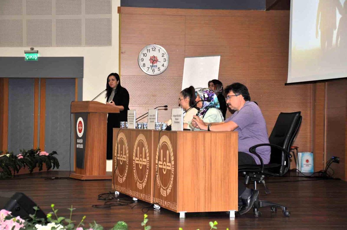Balıkesir'de yetimlere yuva olma çağrısı yapıldı