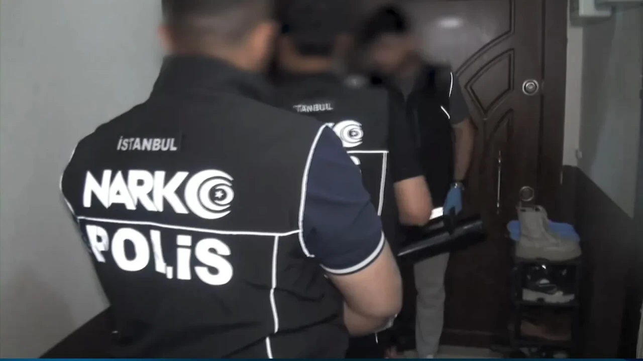 Beylikdüzü'nde zehir baskını! Tam 248 kilo metamfetamin bulundu