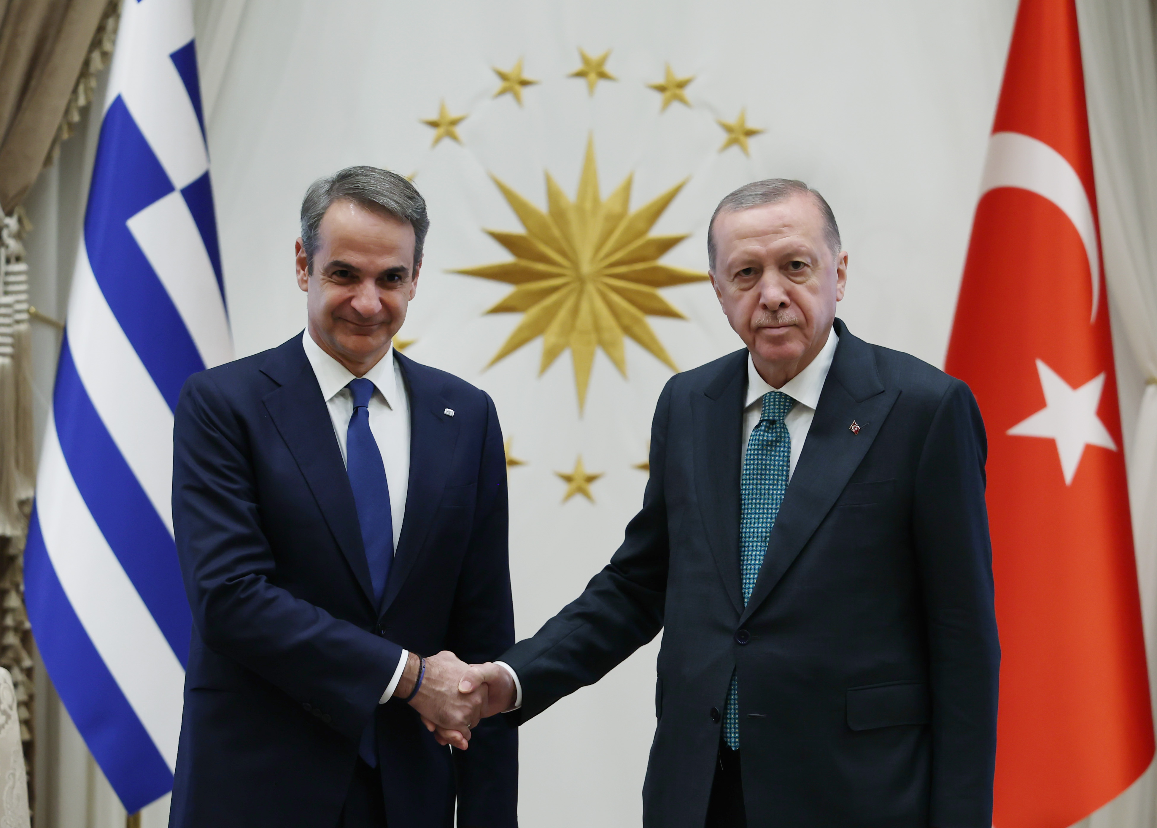 Miçotakis'ten Türkiye açıklaması. "Yan yana yaşamak zorundayız"