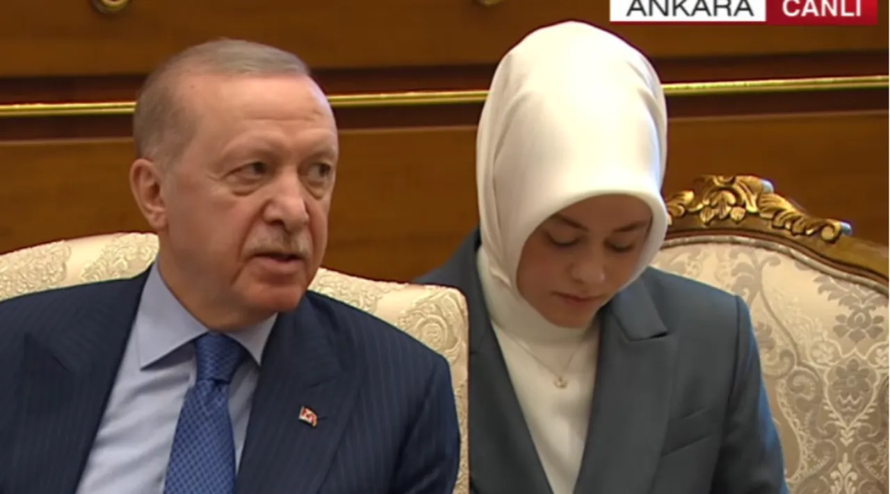 Cumhurbaşkanı Erdoğan'ın tercümanlığını üstlenen Fatma Gülham Abushanab kimdir?
