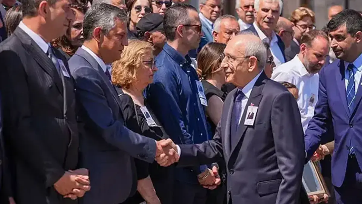Mutlak butlan kararı sonrası Kemal Kılıçdaroğlu ile Özgür Özel ilk kez yan yana