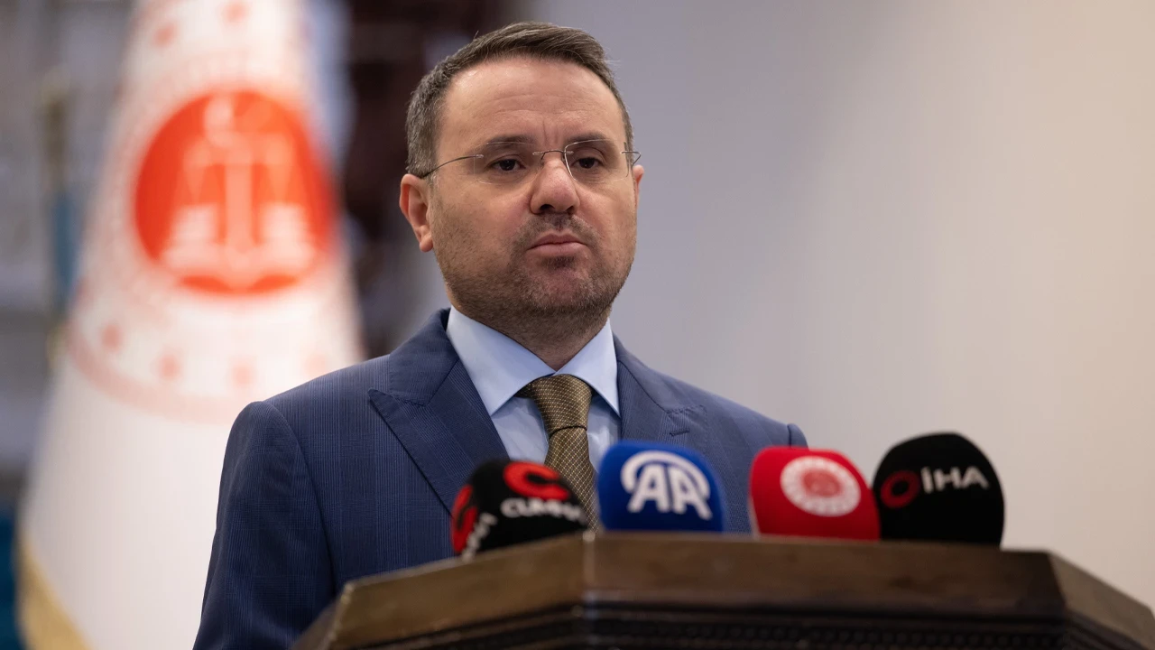 Bakan Gürlek’ten AYM’nin Kararına İlk Yorum: Süresiz Nafaka Yerine Yeni Model Geliyor