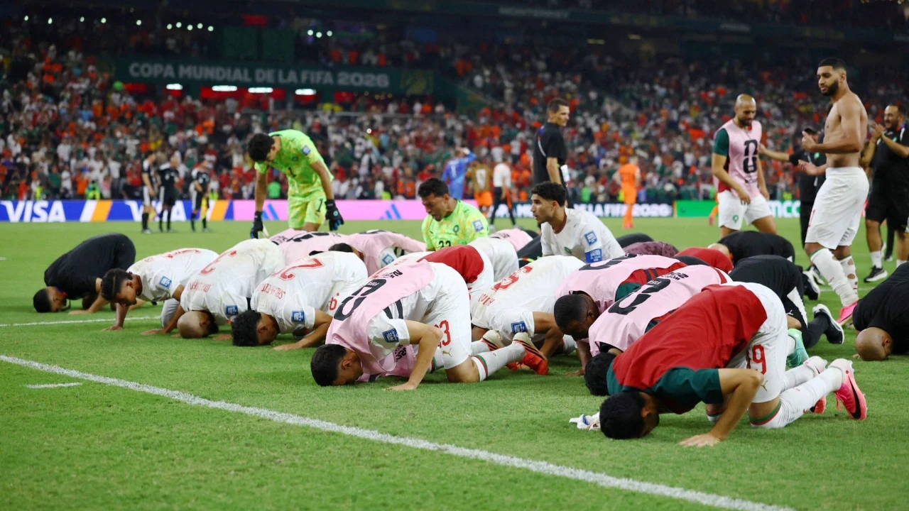 Fas, Hollanda'yı 'dualarla' penaltılarda yıktı: Son 16'ya kaldı