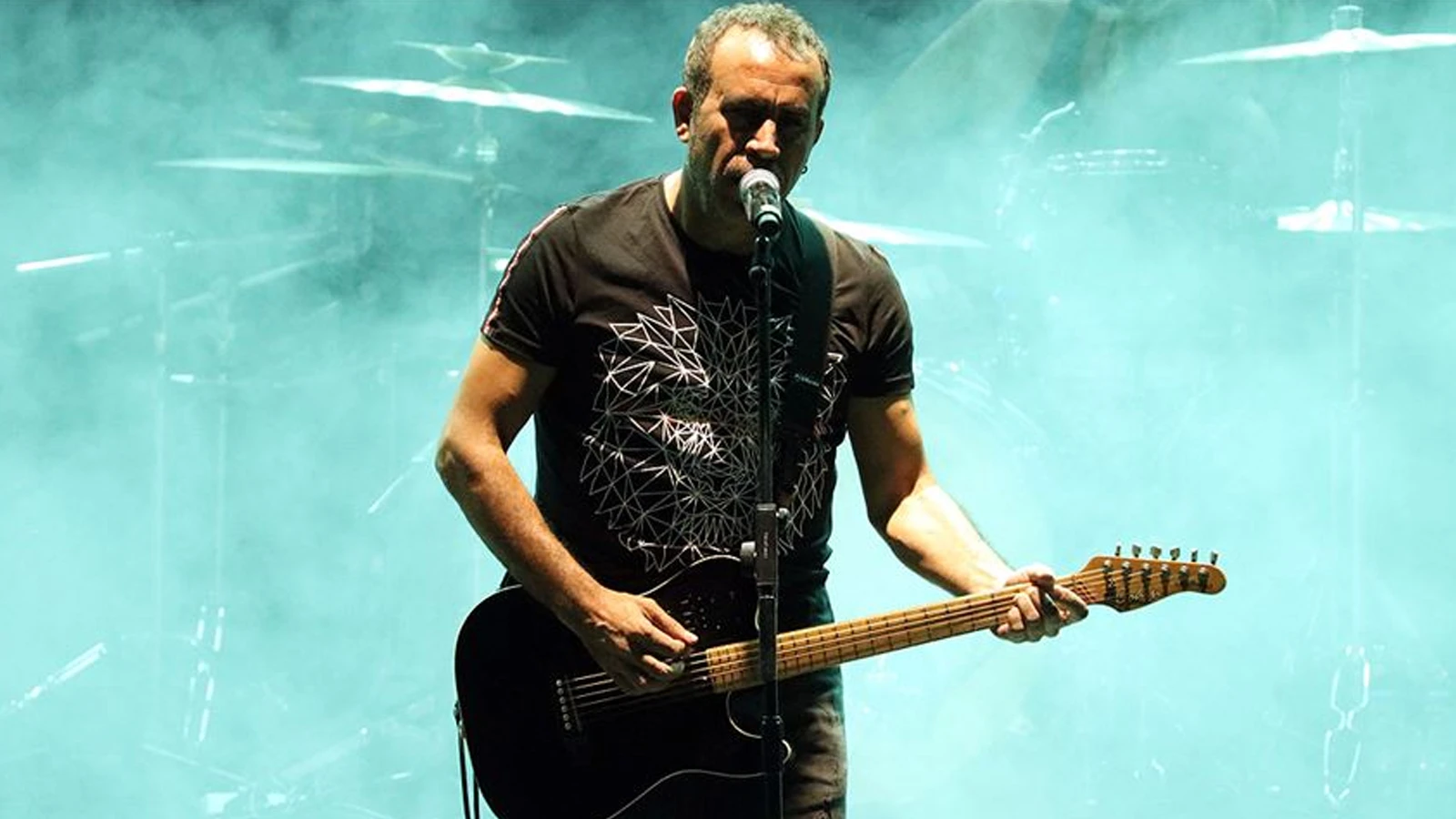 Haluk Levent'e karşılıksız çek suçundan 70 milyon lira ceza!
