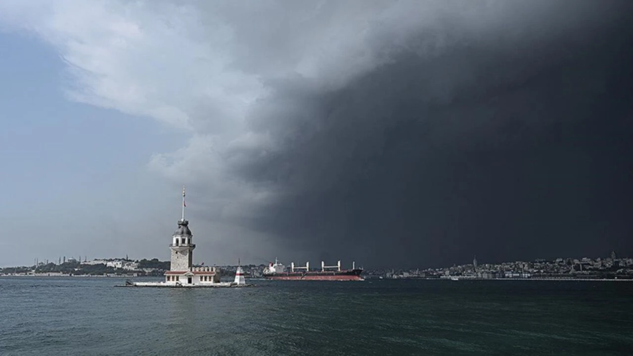 Kara bulutlar göründü! İstanbul için kritik 3 saat uyarısı