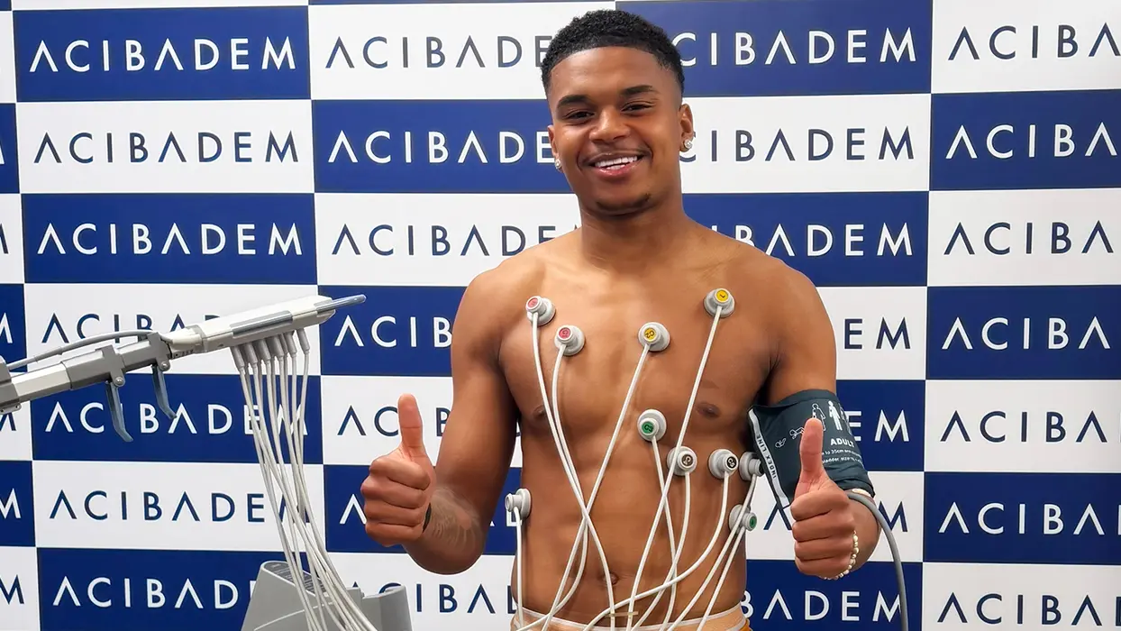 Trabzonspor'un yeni transferi Saviolo, sağlık kontrollerinden geçti
